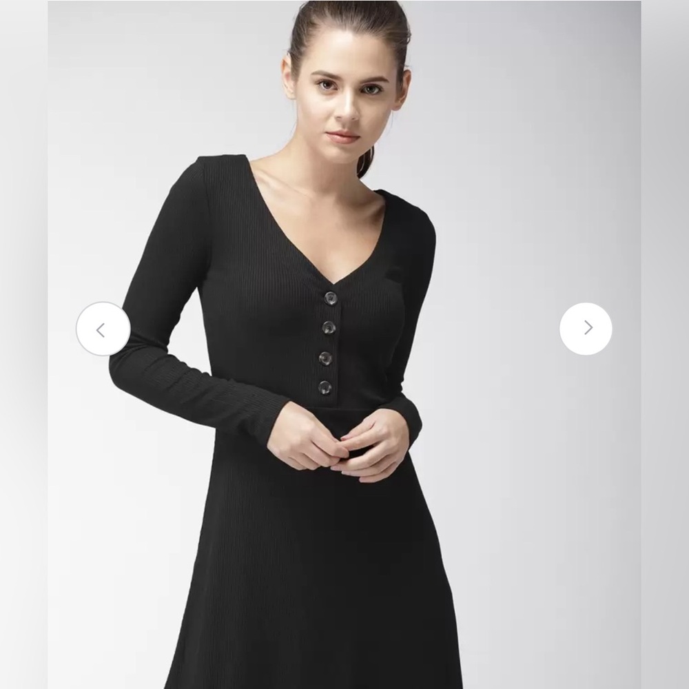Forever 21 Black Long Sleeve V Neck Mini Dress. Size M.